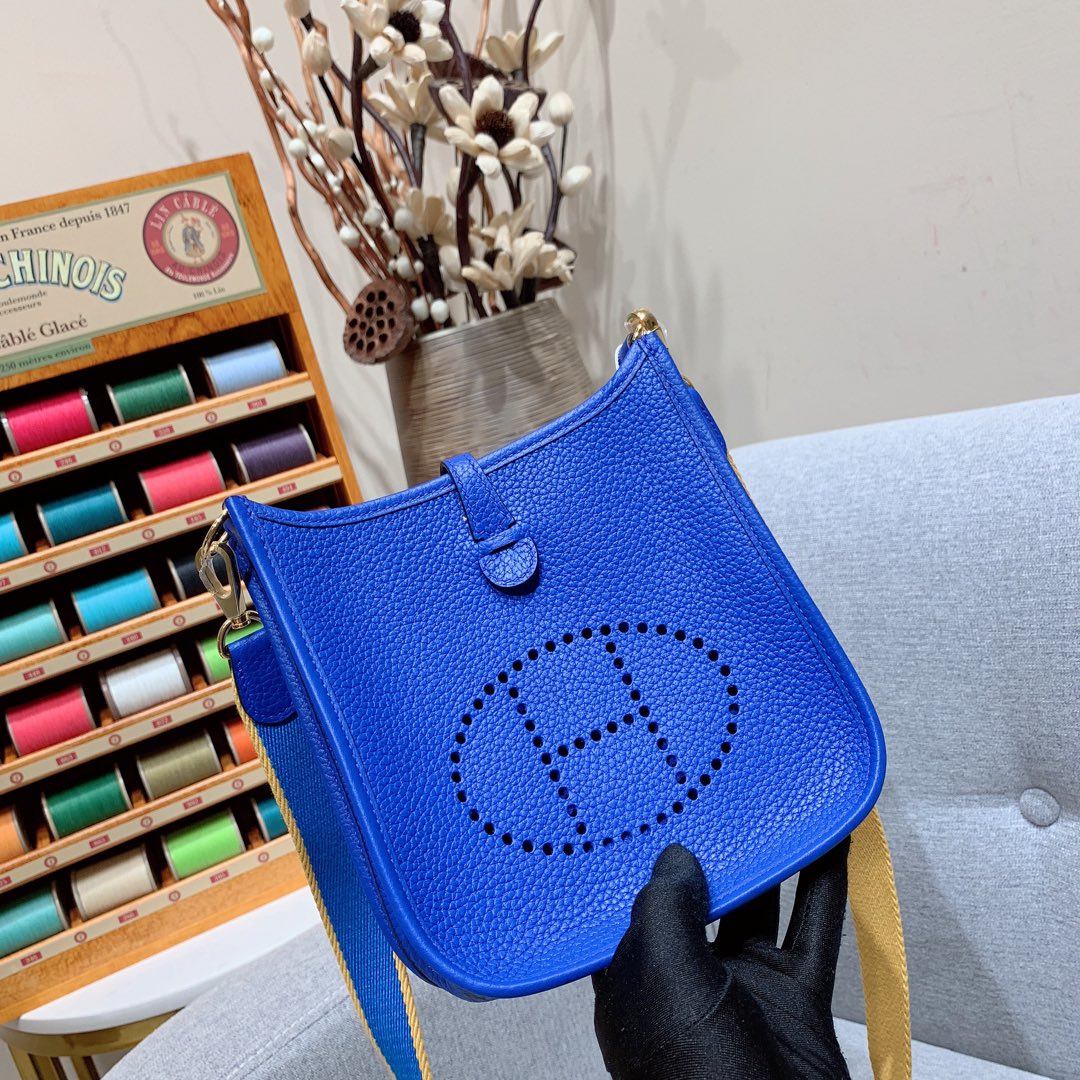 에르메스 미니 에블린16 글레이즈드 바스켓 금장 끌레망스 가죽